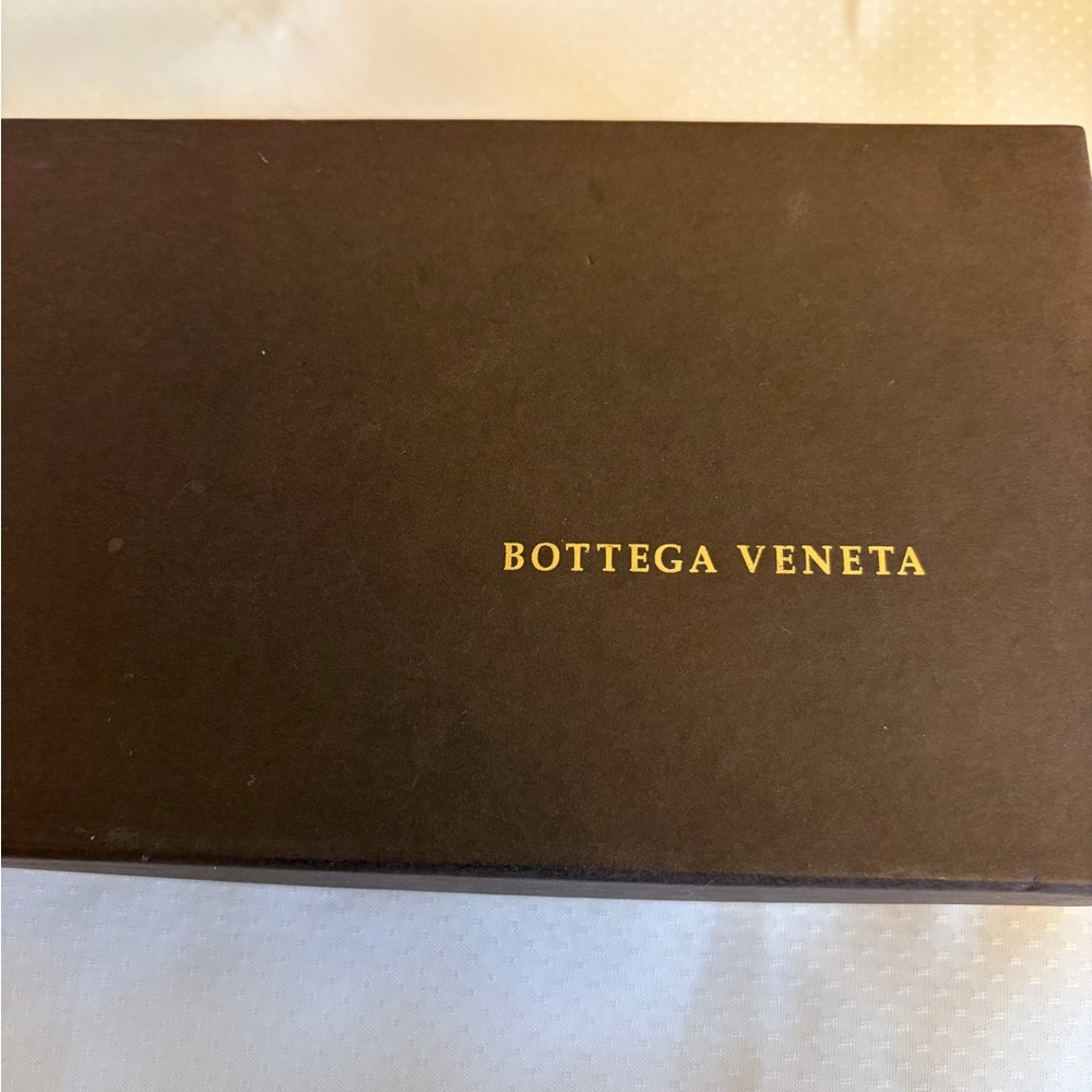 Bottega Veneta Textured Purple wallet - Picture 11 of 12